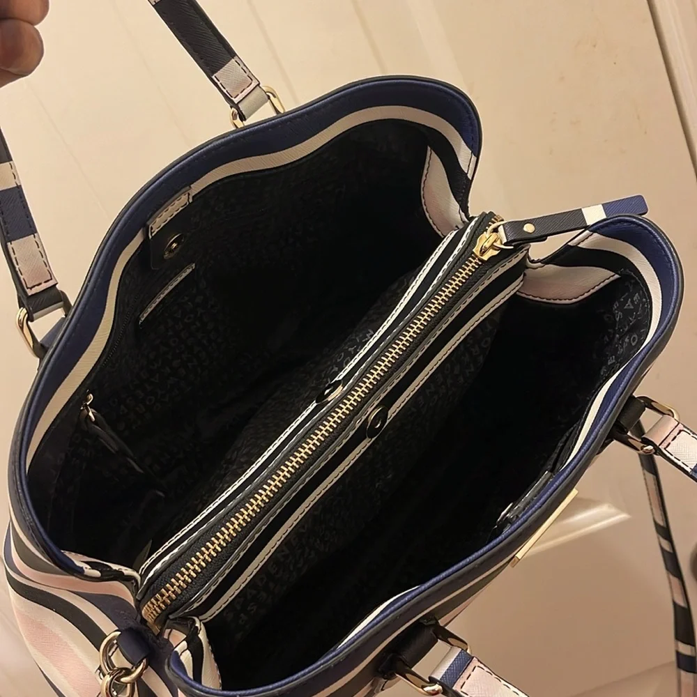 Kate Spade please check all picture of condition - Picture 10 of 17